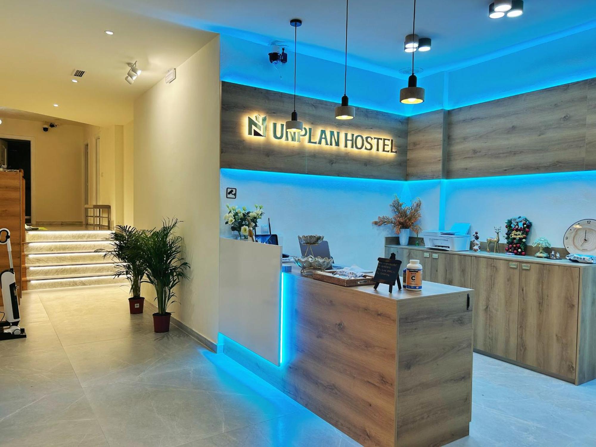 Unplan Hostel Мадрид Экстерьер фото